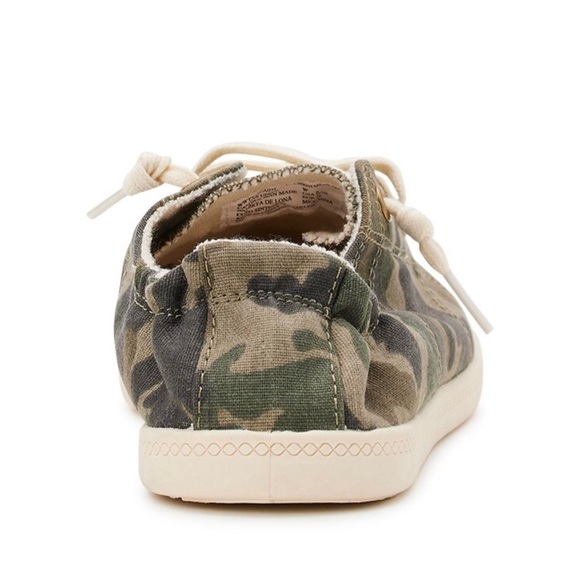TIME AND TRU Women's Scrunch Back Slip-On Sneaker Size Varies Camo - Picture 3 of 6